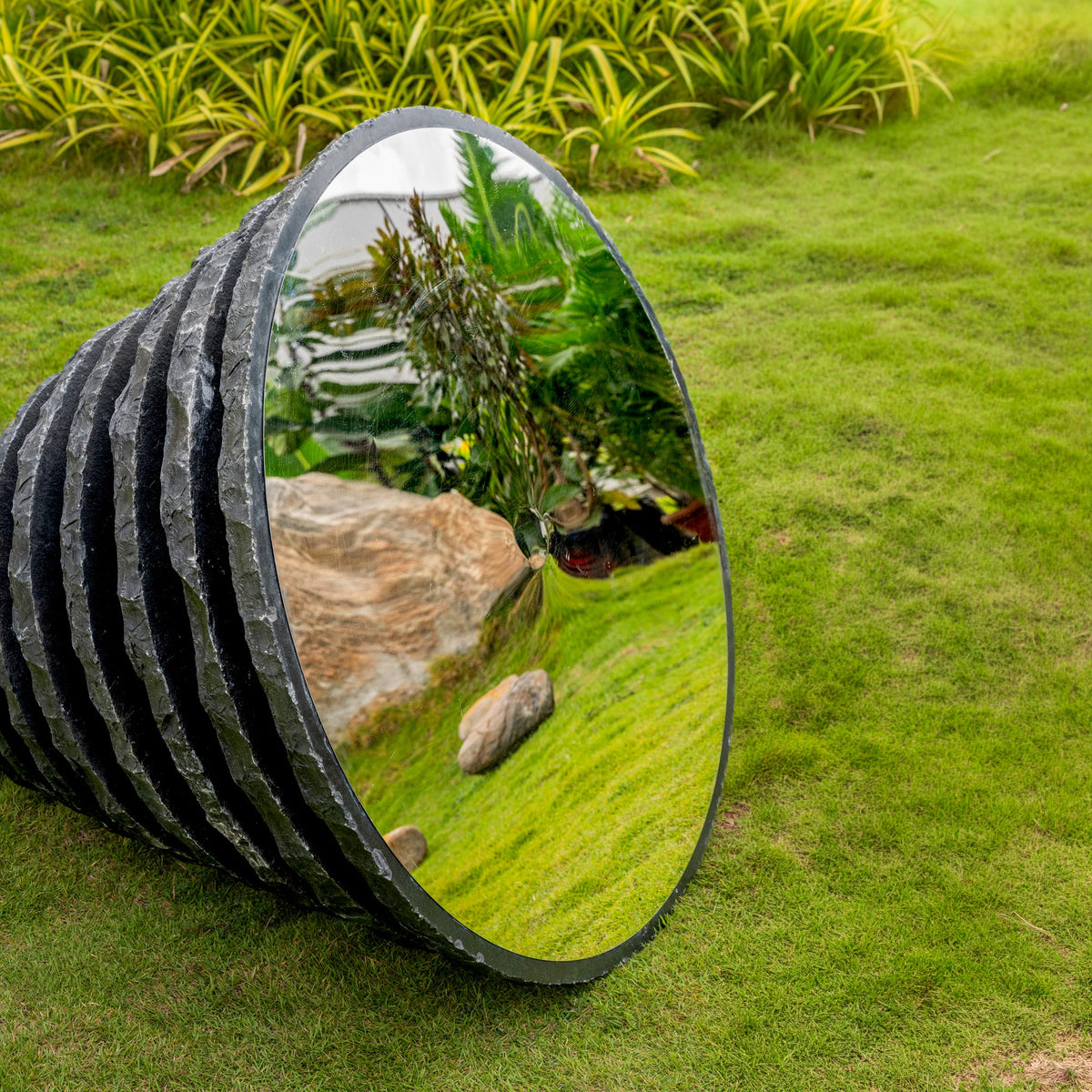 Spinning Top Mirror