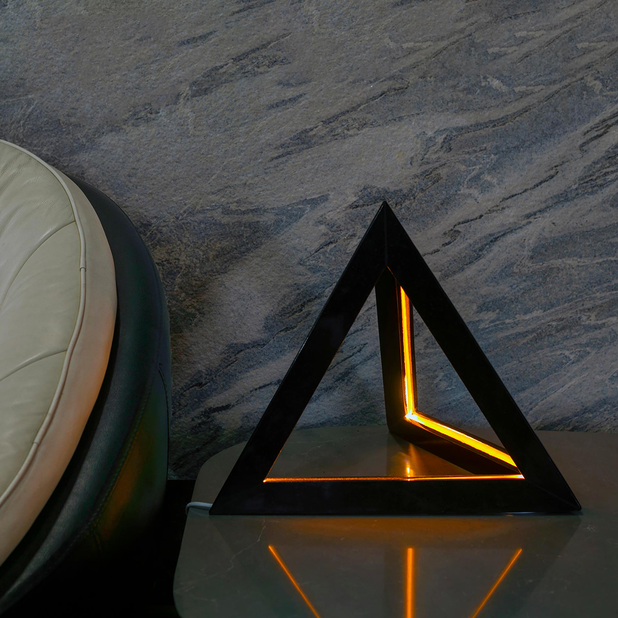 Triangular Lamp – paarkhi